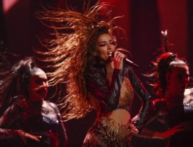 Η συναυλία της Ελένης Φουρέιρα στην Αλβανία- Το μήνυμά της στα αλβανικά (βίντεο)